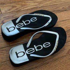 Bebe BLK/SILVER Thong, Platform Sandals